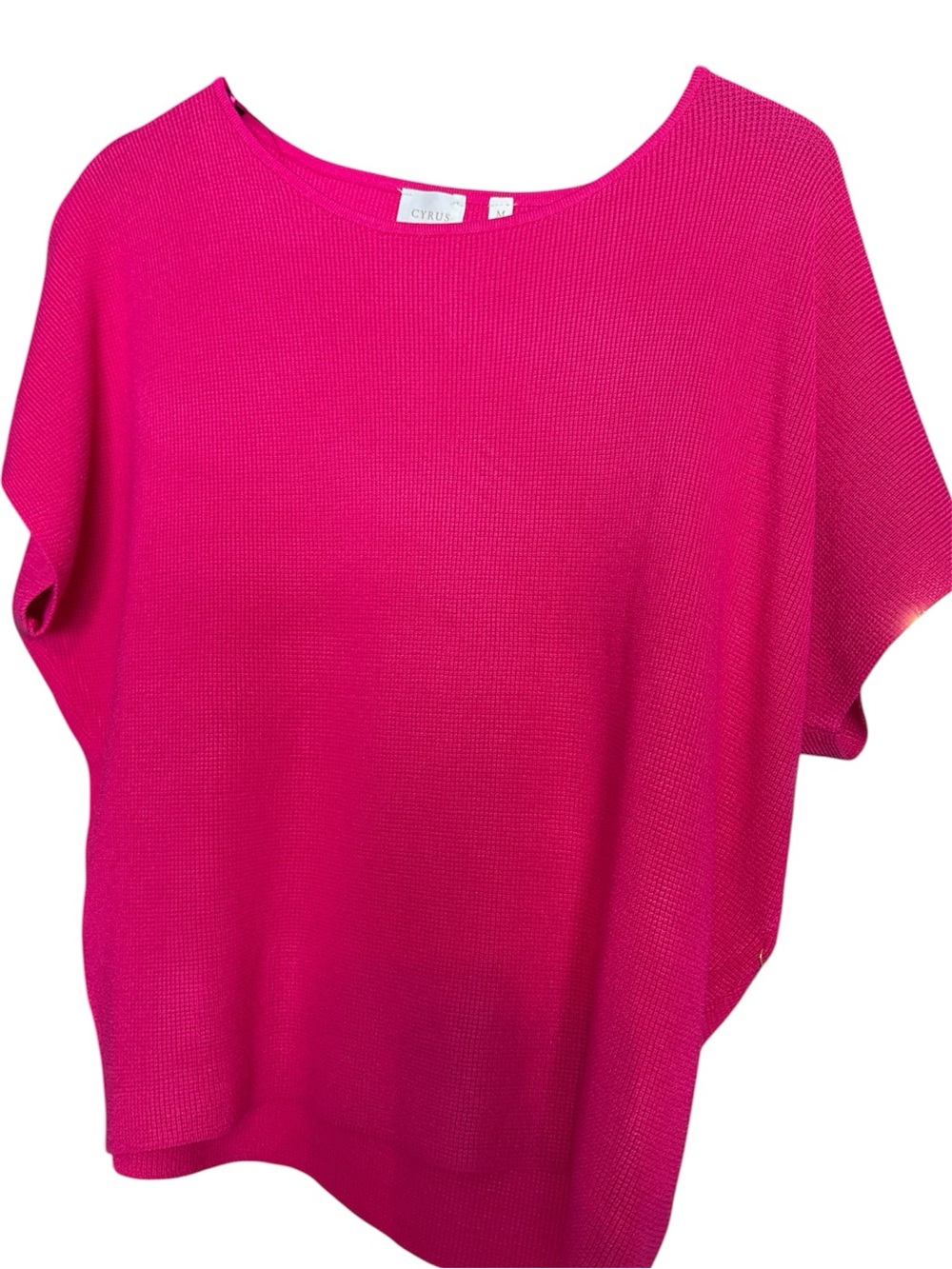 NWT CYRUS MAGENTA top size medium